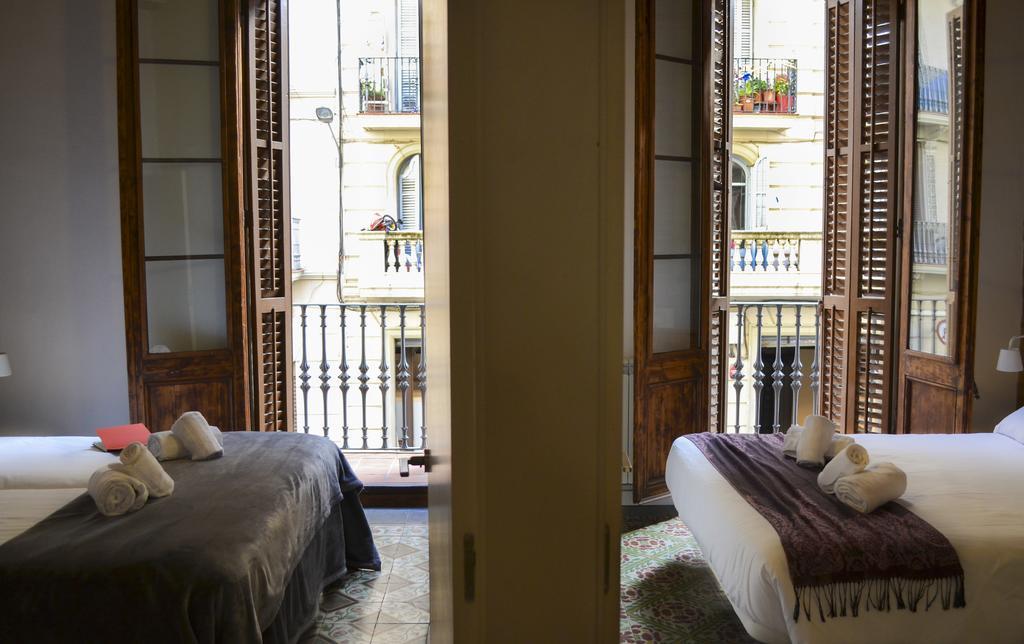 Happy People Plaza Espana Apartments Barcelona Zimmer foto